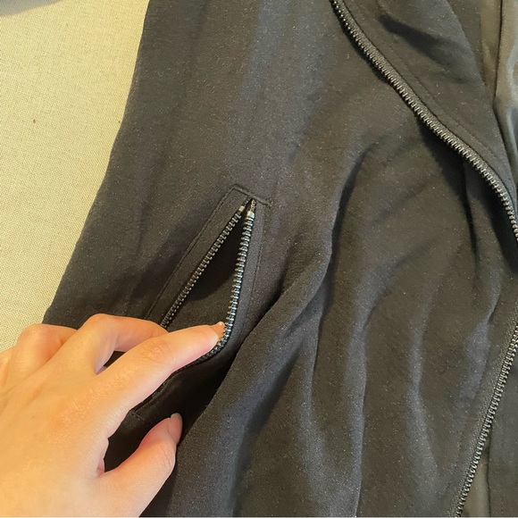 Monk & Lou Black Crepe Blazer Size Small GUC - Picture 5 of 7